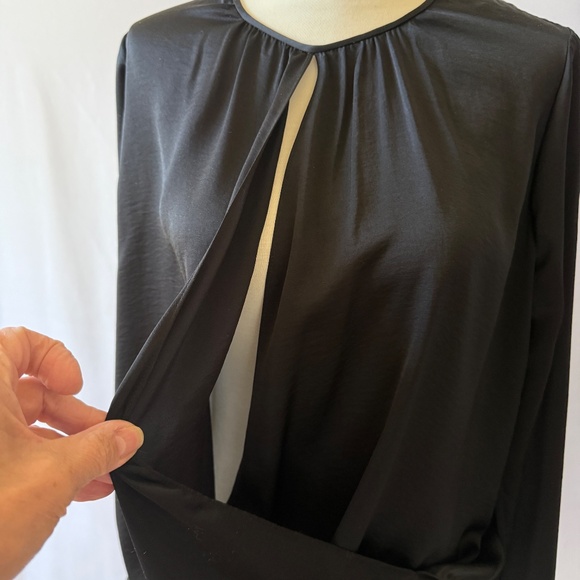 VINCE WRAP STYLE BLOUSE TOP LONG SLEEVE FLOWY HOLIDAY PARTY ROMANTIC SILKY - Picture 7 of 9